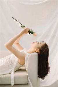 哄骗禁欲大佬后，她死遁了是哪本