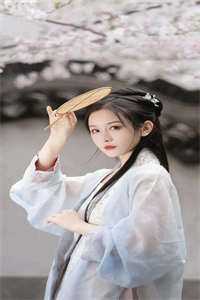 我吸血鬼吃光，始祖见我都摇头完结文